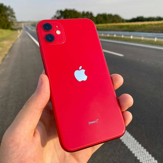 iPhone 11 in product red
Do you like iPhone 11 in this color??
#iphone11red 
#iphone11 
#productred 
#red